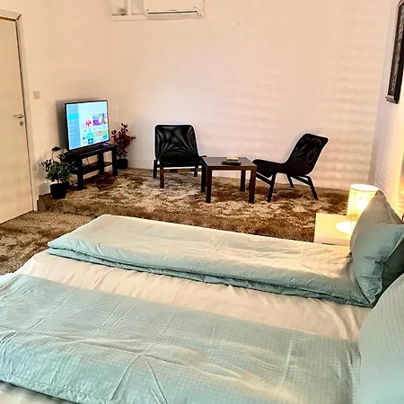 Vitosha Blvd Spacious And Quiet In Gallery Apartmán *